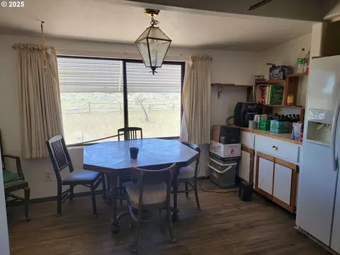 57580 Fall Rd, Christmas Valley, OR 97641 photo 7