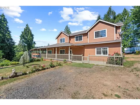 1407 Slide Creek Rd, Longview, WA 98632