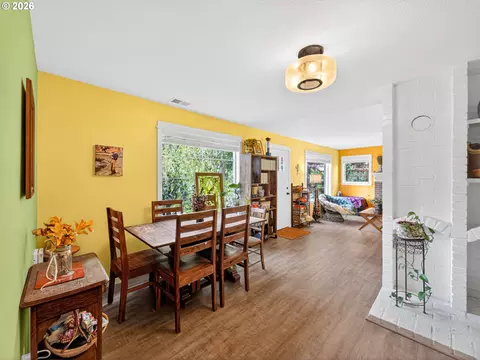 Dining - 1130 NW 1st St, Gresham, OR 97030 photo 1 of 1