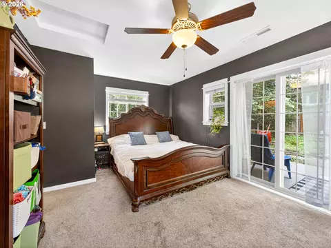 Bedroom - 1130 NW 1st St, Gresham, OR 97030 photo 1 of 5