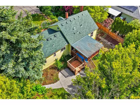 View/Area - 1130 NW 1st St, Gresham, OR 97030 photo 5 of 7