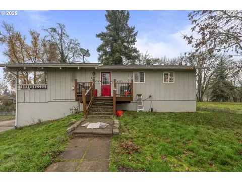 292 SE Academy St, Dallas, OR 97338