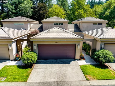 9623 NE Oak View Dr, Vancouver, WA 98662