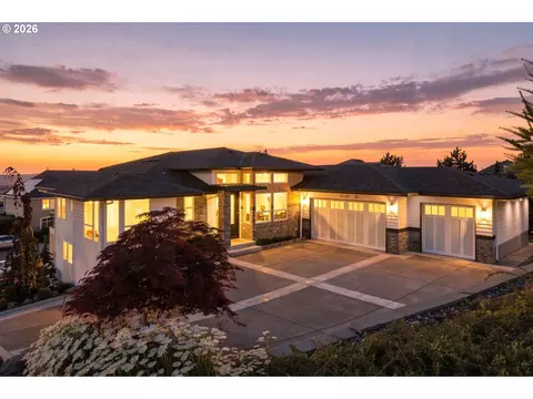 10159 SE Brookmore Ct, Happy Valley, OR 97086