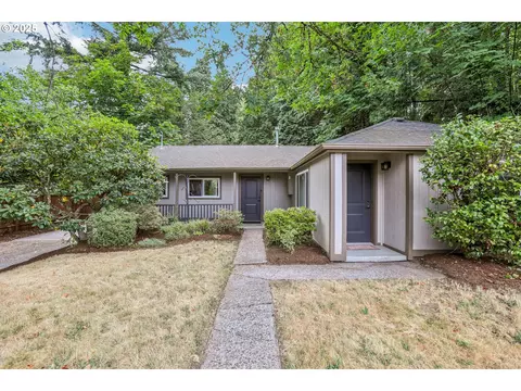 676 NE Kane Dr, Gresham, OR 97030