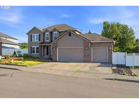 Exterior - 328 SW 38th Loop, Gresham, OR 97080 photo 4 of 8