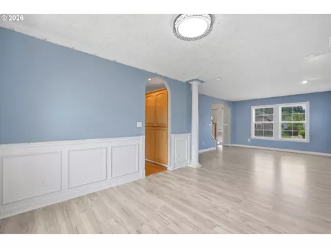 Living - 328 SW 38th Loop, Gresham, OR 97080 photo 4 of 7