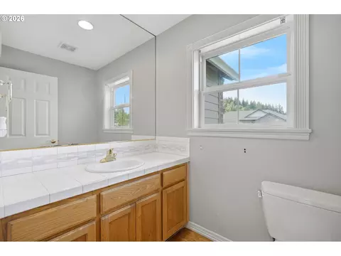 Bath - 328 SW 38th Loop, Gresham, OR 97080 photo 1 of 3