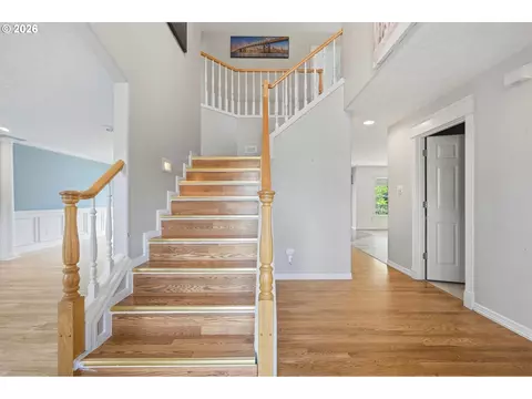 Entry Way - 328 SW 38th Loop, Gresham, OR 97080 photo 1 of 3