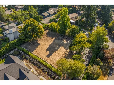 1890 Egan Way, Lake Oswego, OR 97034