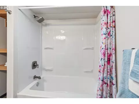 205 S 54th St #76, Springfield, OR 97478 photo 18