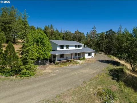 325 Kellisha Ln, Roseburg, OR 97471
