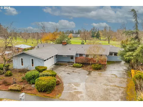 1655 NE Cochran Dr, Gresham, OR 97030