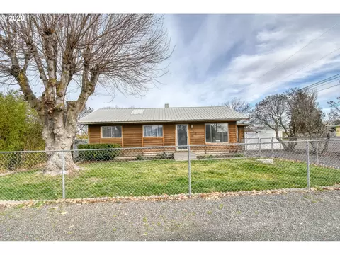 688 SW Cedar St, Pilot Rock, OR 97868