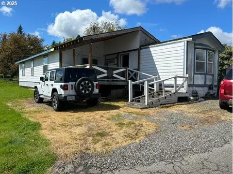 33596 Goss Way, Scappoose, OR 97056