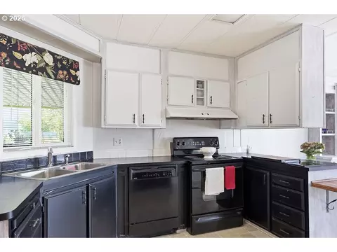 1199 N Terry St #289, Eugene, OR 97402 photo 9