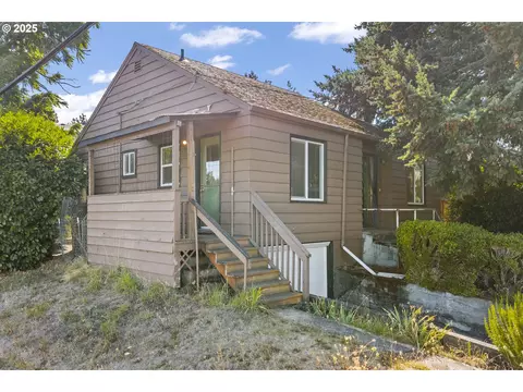 2504 N Baldwin St, Portland, OR 97217