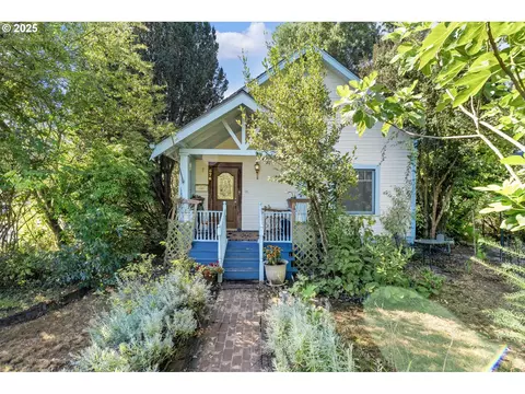 676 SE Cedar St, Hillsboro, OR 97123