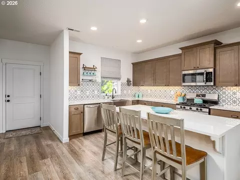 Kitchen - 1204 S 28th Ter, Cornelius, OR 97113 photo 1 of 6