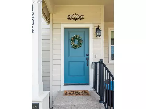 Entry Way - 1204 S 28th Ter, Cornelius, OR 97113 photo 1 of 2