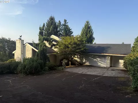 1108 3rd St, Oregon City, OR 97045