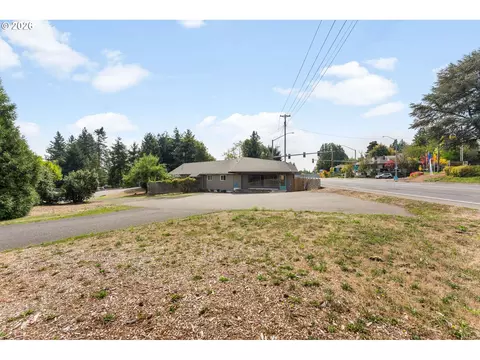 6802 SW Canyon Rd, Portland, OR 97225