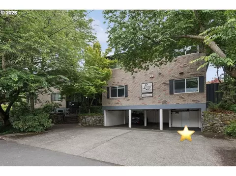 1824 NE Wasco St #4, Portland, OR 97232