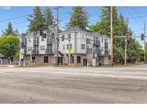 20 SE 172nd Ave #118, Portland, OR 97233