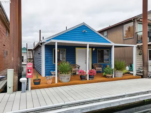19609 NE Marine Dr #C-4, Portland, OR 97230