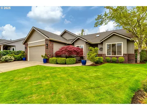 783 Old Orchard Ln, Springfield, OR 97477