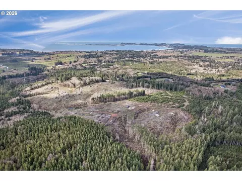 Luttrell Ln, Chinook, WA 98614