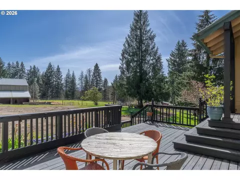 Exterior - 43737 SErin Ln, Sandy, OR 97055 photo 4 of 4