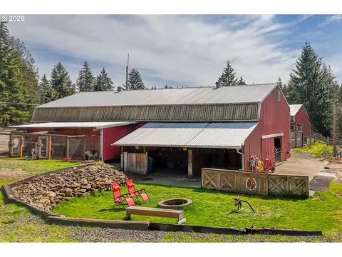 Exterior - 43737 SErin Ln, Sandy, OR 97055 photo 2 of 4