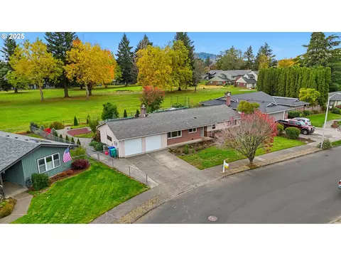 1920 NE View Ct, Gresham, OR 97030