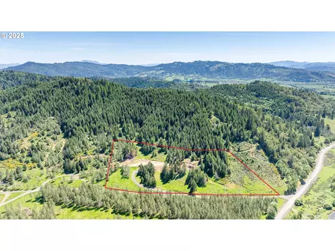 2795 Oak Hill Rd, Roseburg, OR 97471