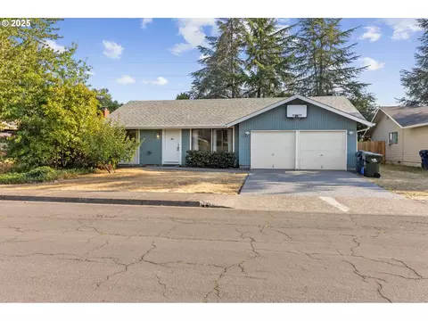 3702 Peppertree Dr, Eugene, OR 97402