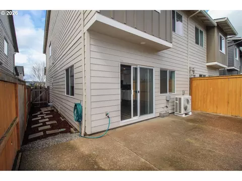 Exterior - 842 S 22nd Ave, Cornelius, OR 97113 photo 4 of 5