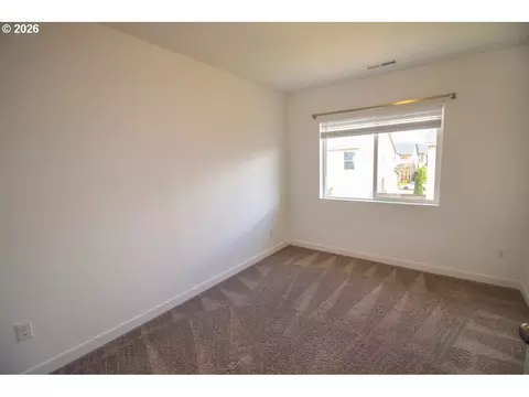 Bedroom - 842 S 22nd Ave, Cornelius, OR 97113 photo 3 of 6