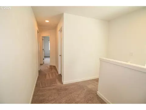 Entry Way - 842 S 22nd Ave, Cornelius, OR 97113 photo 3 of 3
