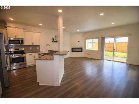 Living - 842 S 22nd Ave, Cornelius, OR 97113 photo 1 of 3