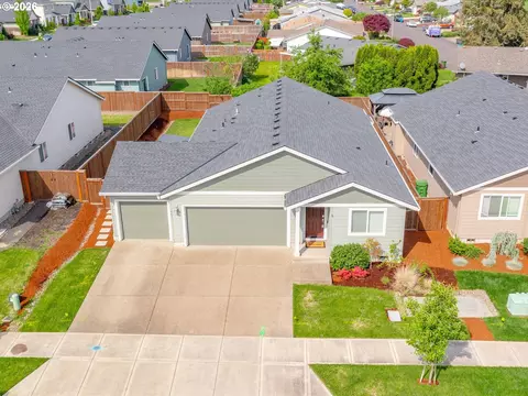 483 Killian Spring Dr, Woodburn, OR 97071