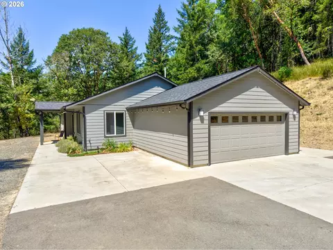 5655 Highway 138, Oakland, OR 97462