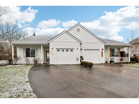 13654 Garden Meadow Dr, Oregon City, OR 97045