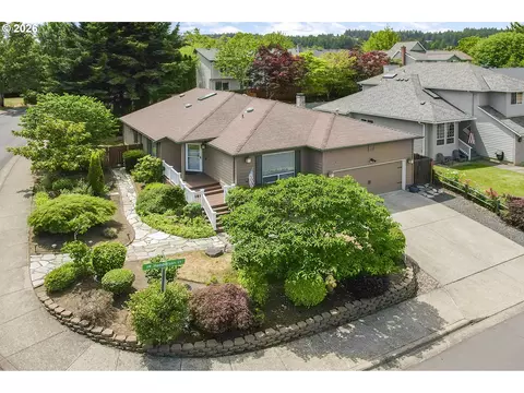 16552 SW Henderson Ct, Beaverton, OR 97007