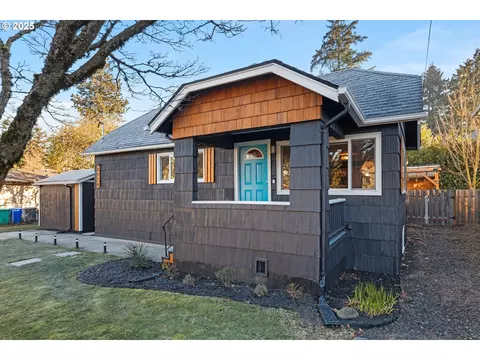 8924 N Courtenay Ave, Portland, OR 97203