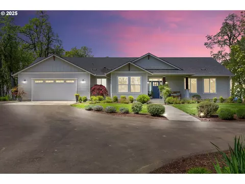 8077 Highland Rd, Independence, OR 97351