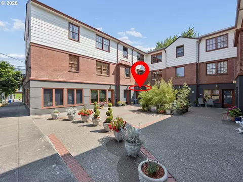 5400 NE 30th Ave #102, Portland, OR 97211