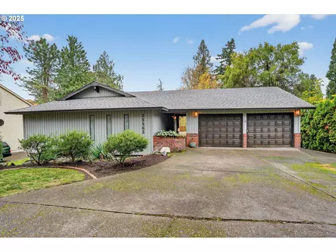 15565 SE Wildwoods Ct, Milwaukie, OR 97267