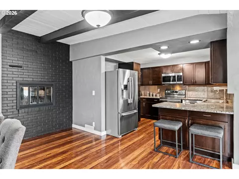 Kitchen - 4687 Leona Ct, Eugene, OR 97402 photo 1 of 4