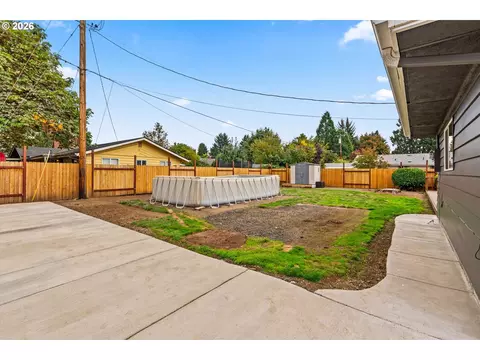 Exterior - 4687 Leona Ct, Eugene, OR 97402 photo 6 of 13